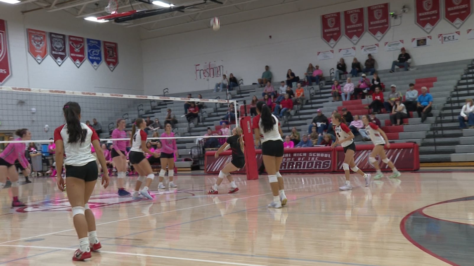 Montrose Volleyball Sweeps Central 3-0 in Grand Junction