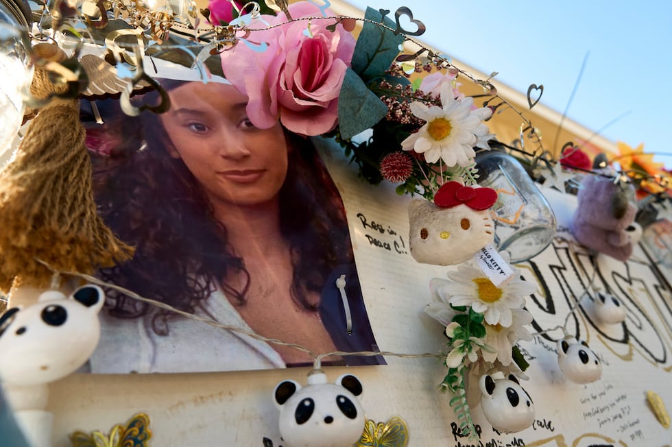 ARCHIVO - Una ofrenda en honor a Celeste Rivas Hernández, cuyo cuerpo fue hallado dentro de un...
