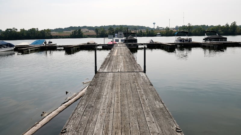 Una vista del río Scioto cerca del lugar en donde varias personas murieron luego de que...